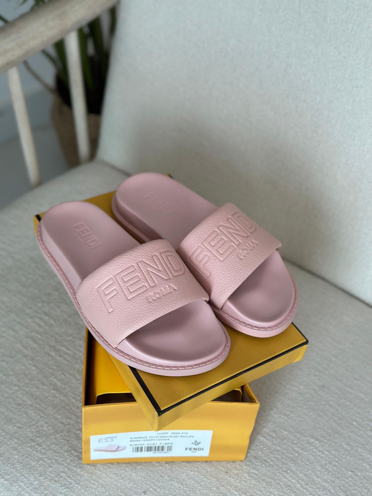 Fendi Slippers 4 colors