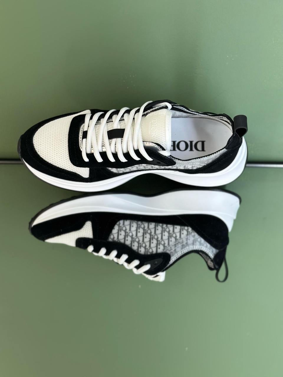 Dior B25 Sneakers