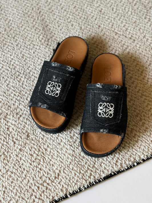 Loewe Flats