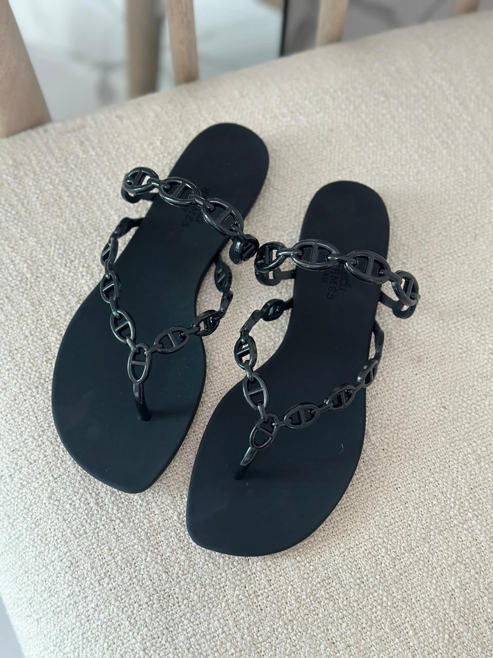 Hermes Slipper 2 colors