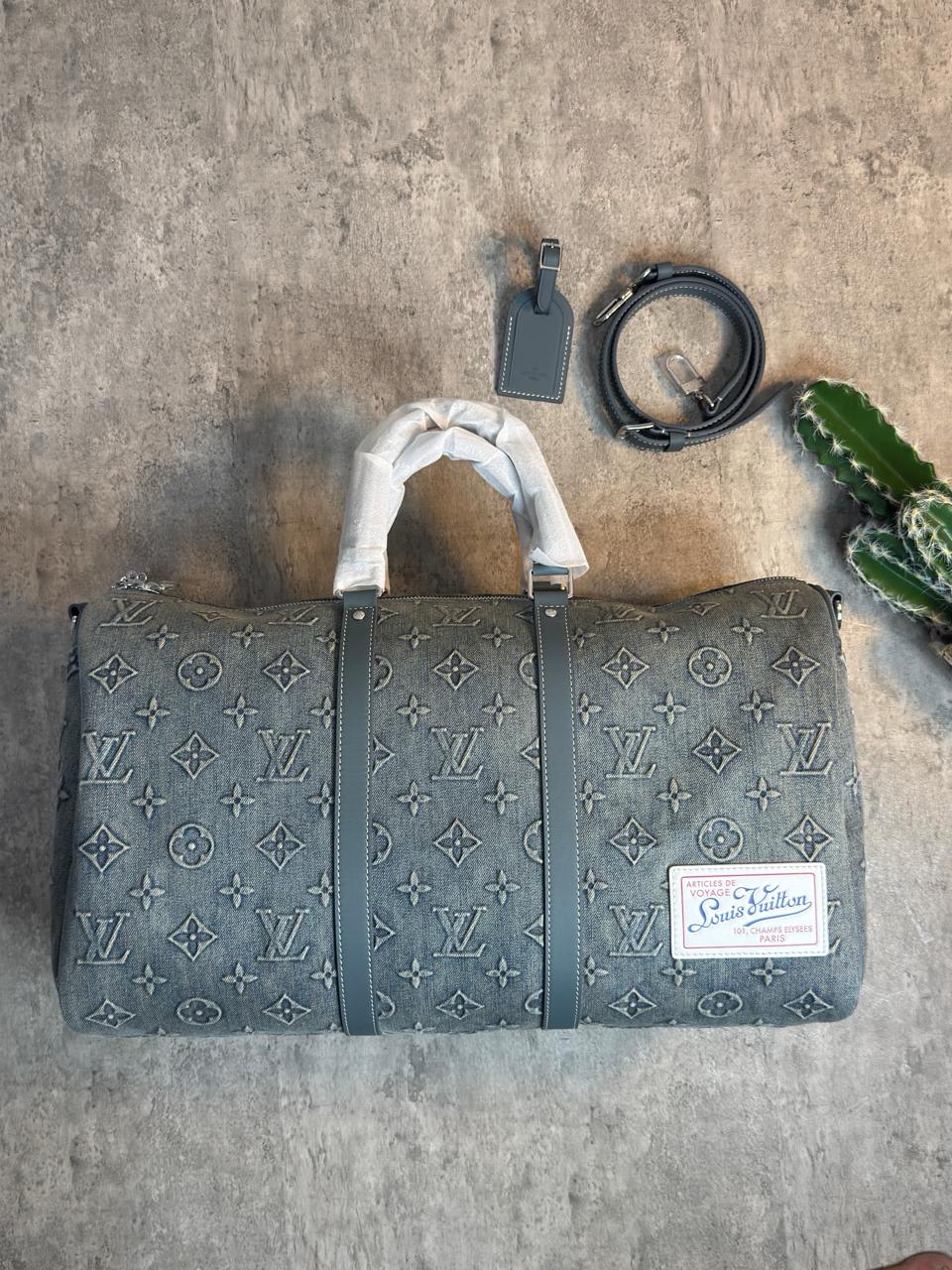 Louis Vuitton Duffle Bag (VIP Quality)