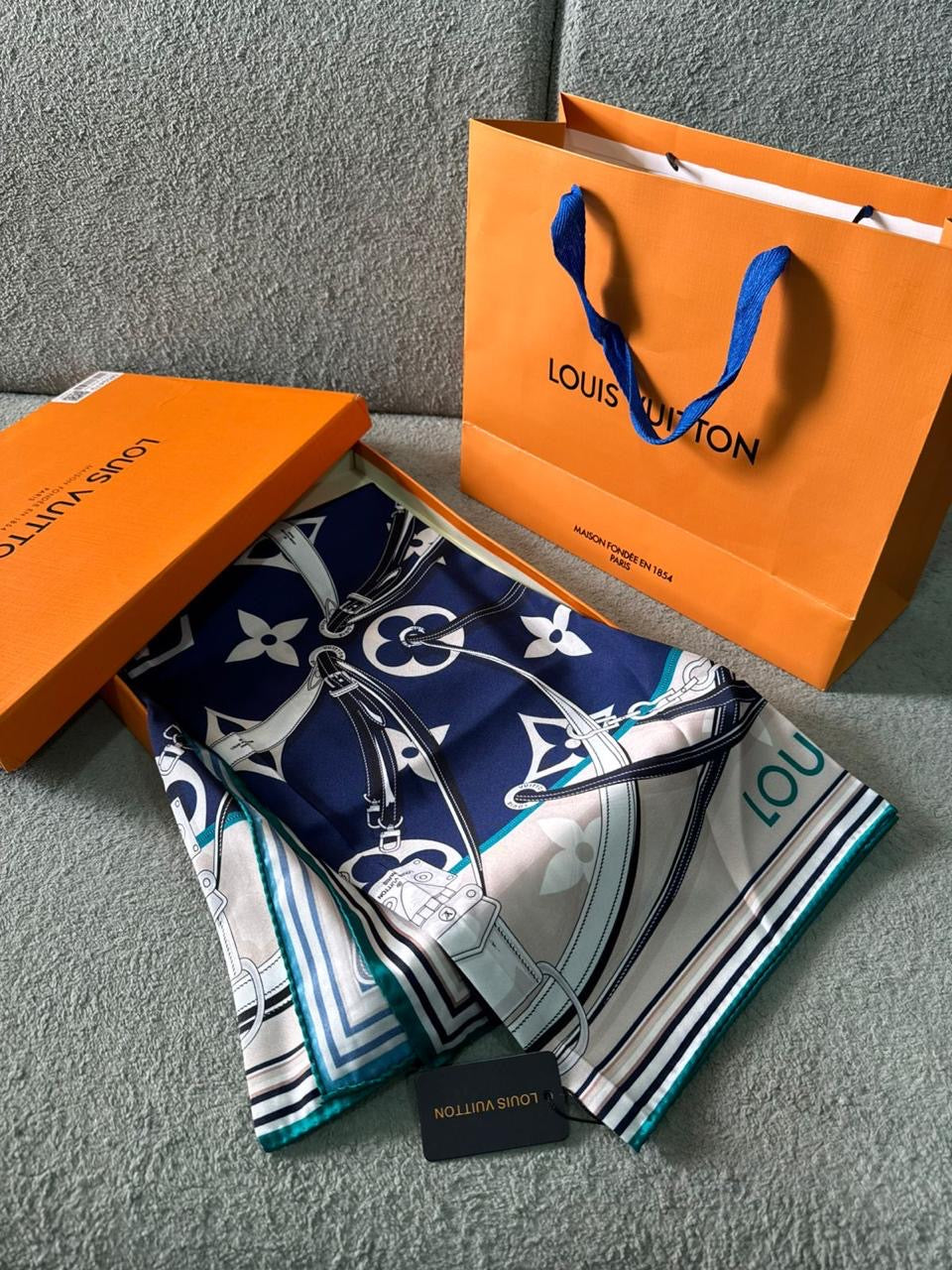 Louis Vuitton Scarfs 6 colors