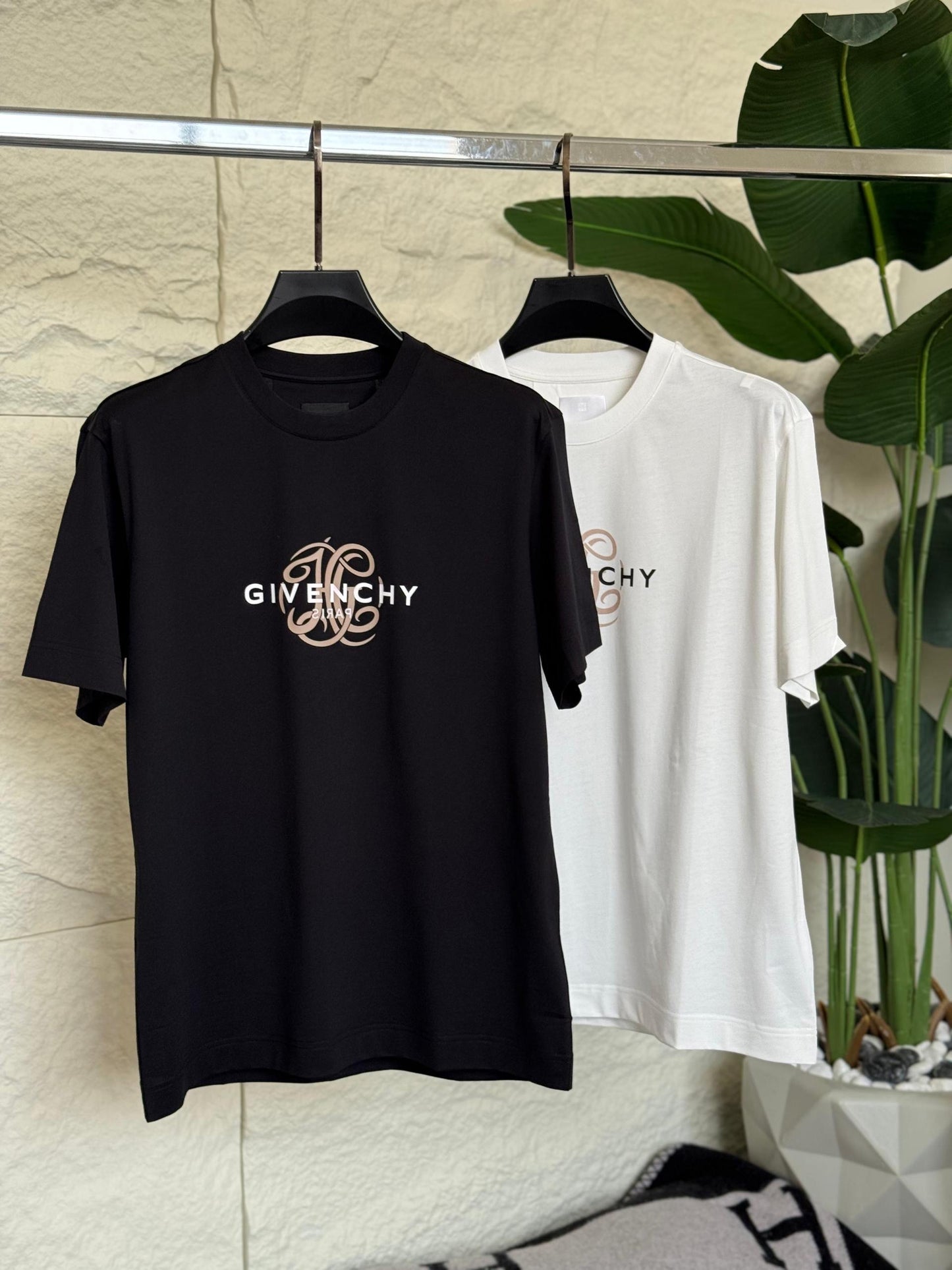 Givenchy T-Shirt