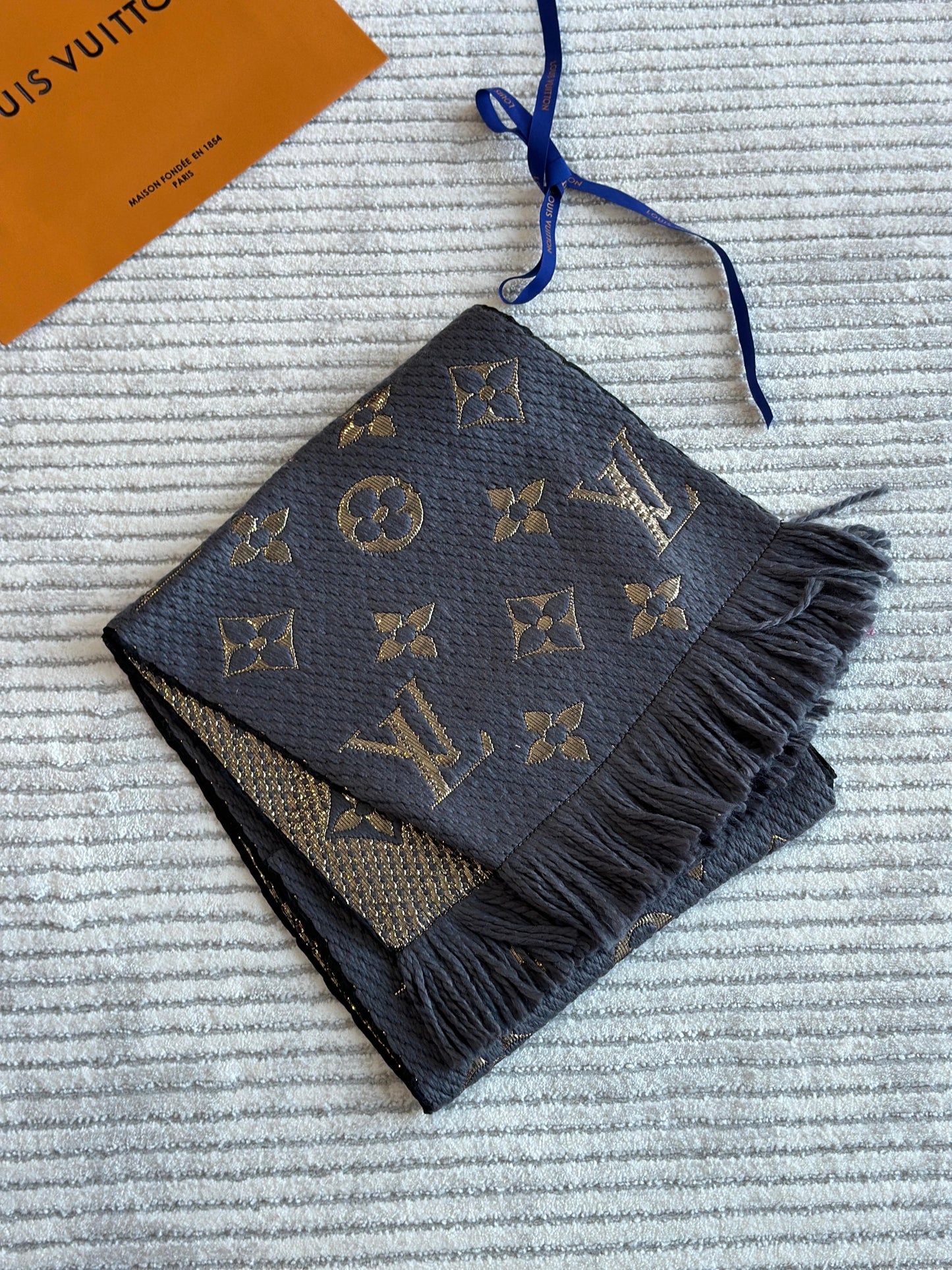 Louis Vuitton Unisex Scarf