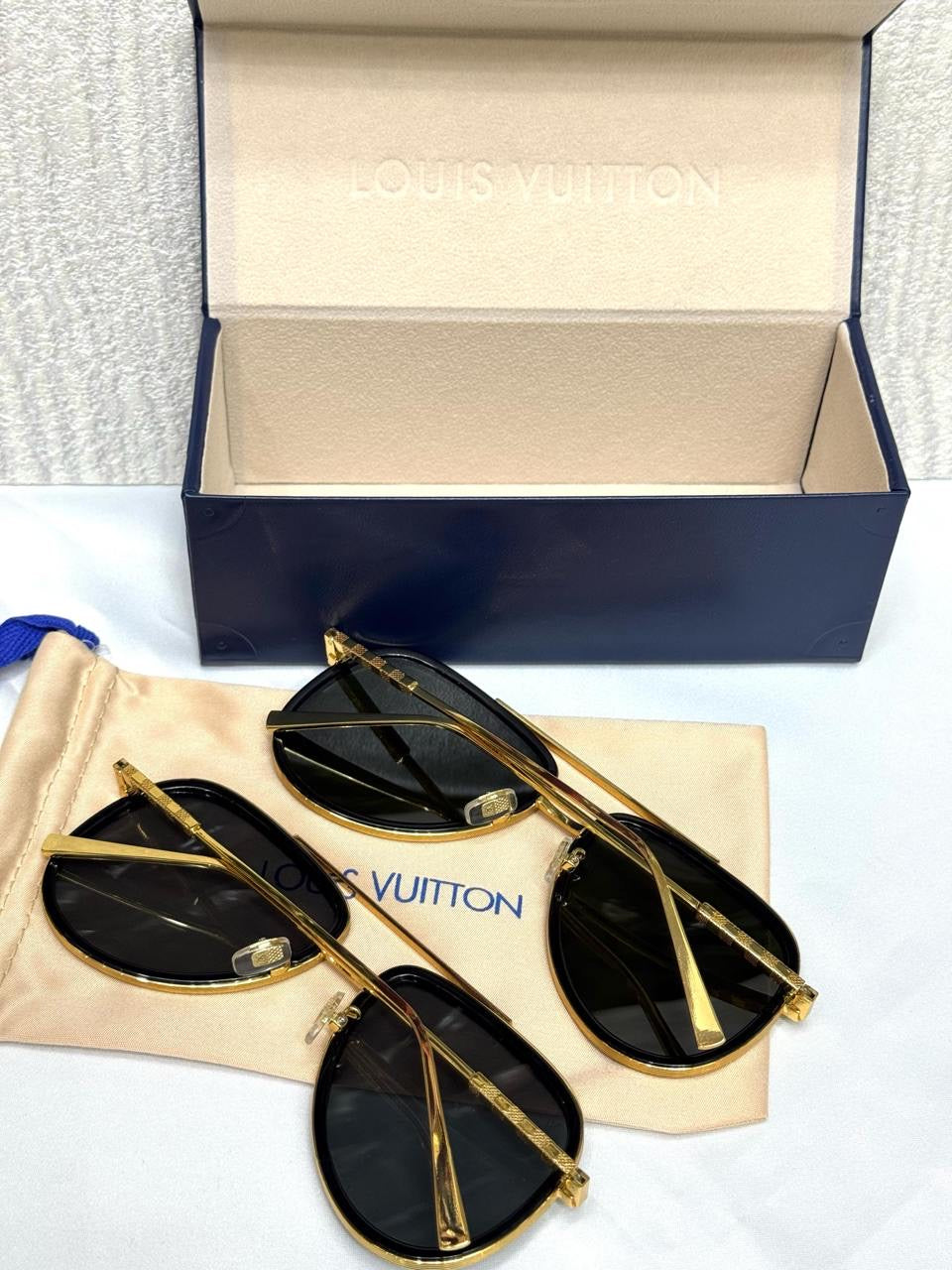 Louis Vuitton Sunglasses 2 colors