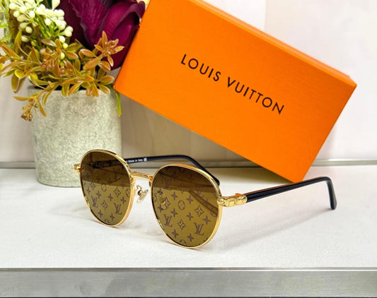 Louis Vuitton Sunglasses 2 colors