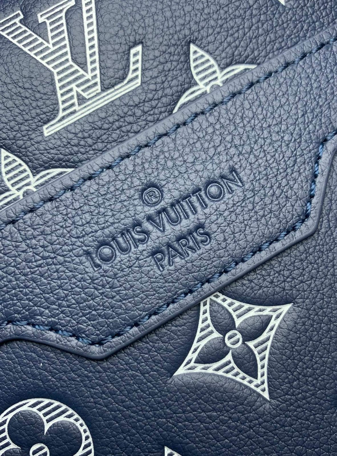 Louis Vuitton Messenger Bag