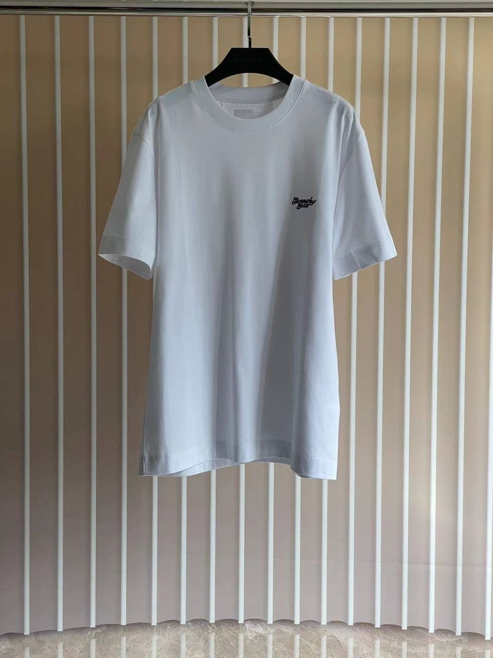 Givenchy T-shirt 2 colors