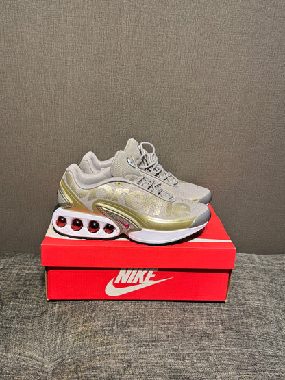 Nike Air Max DN Gold