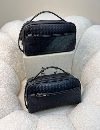Bottega Veneta Pouch (VIP Quality)