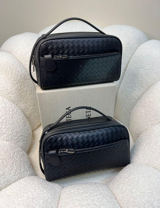 Bottega Veneta Pouch (VIP Quality)