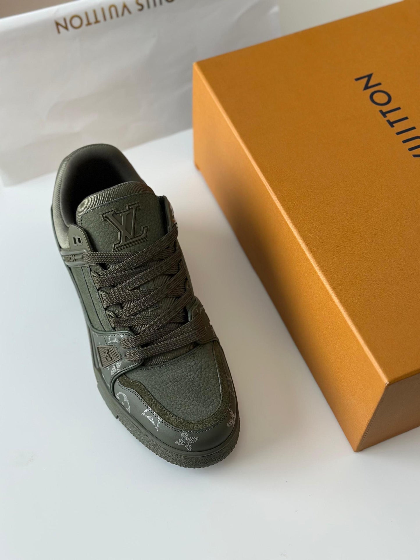 Louis Vuitton Sneakers