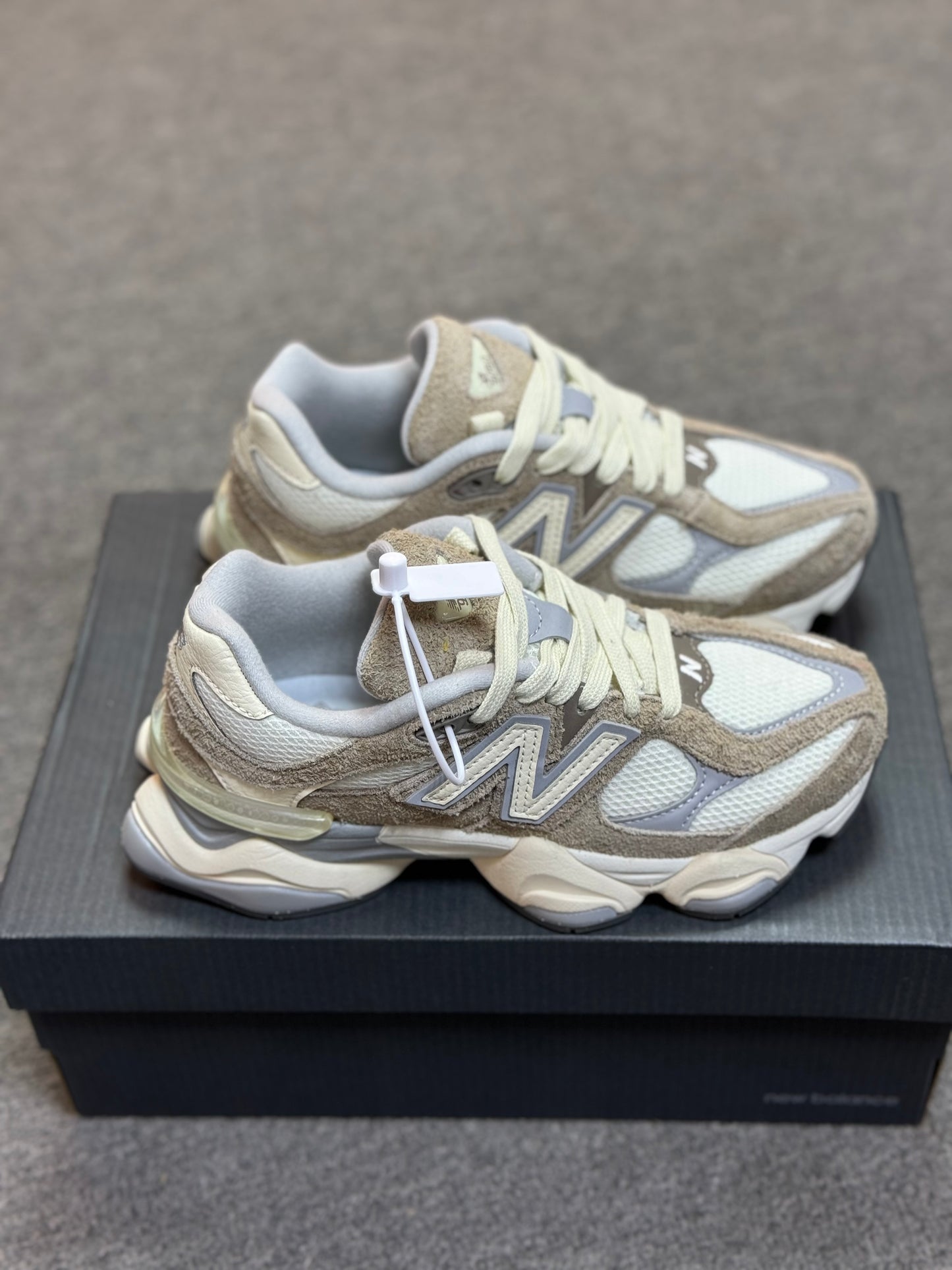 New Balance 9060 Low Driftwood