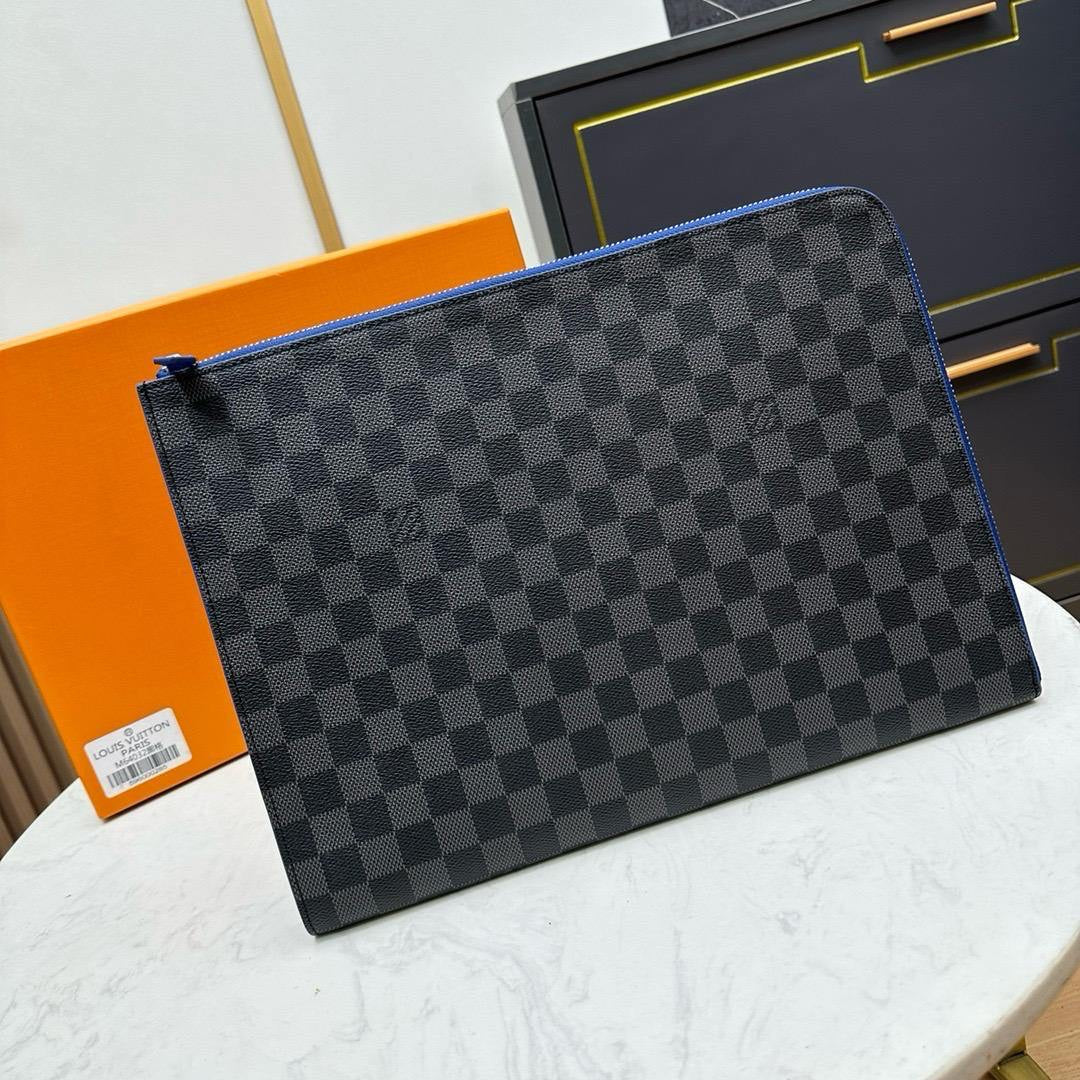 Louis Vuitton Clutch