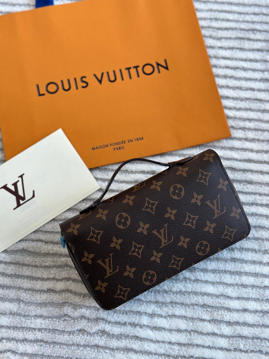 Louis Vuitton Long Zipper Wallets
3 colors