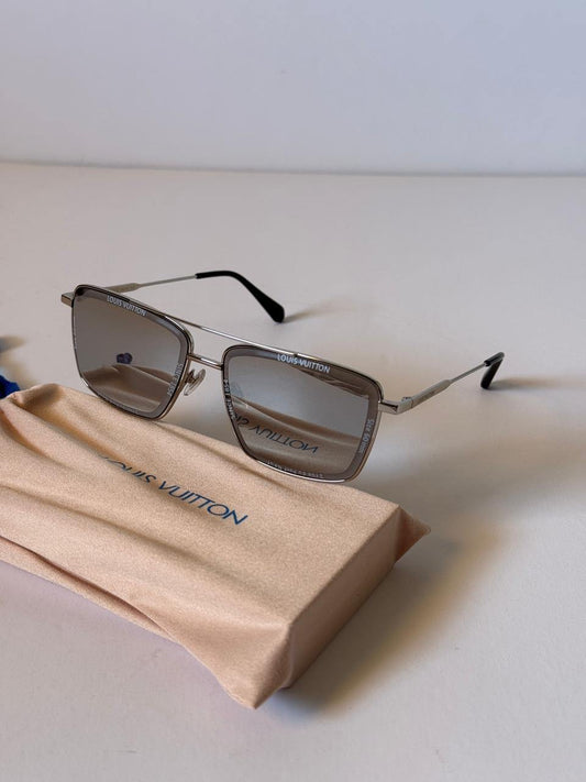 Louis Vuitton Sunglasses 2 colors