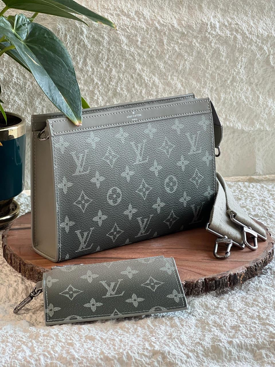 Louis Vuitton Sling Bag (VIP Quality) 5 colors
