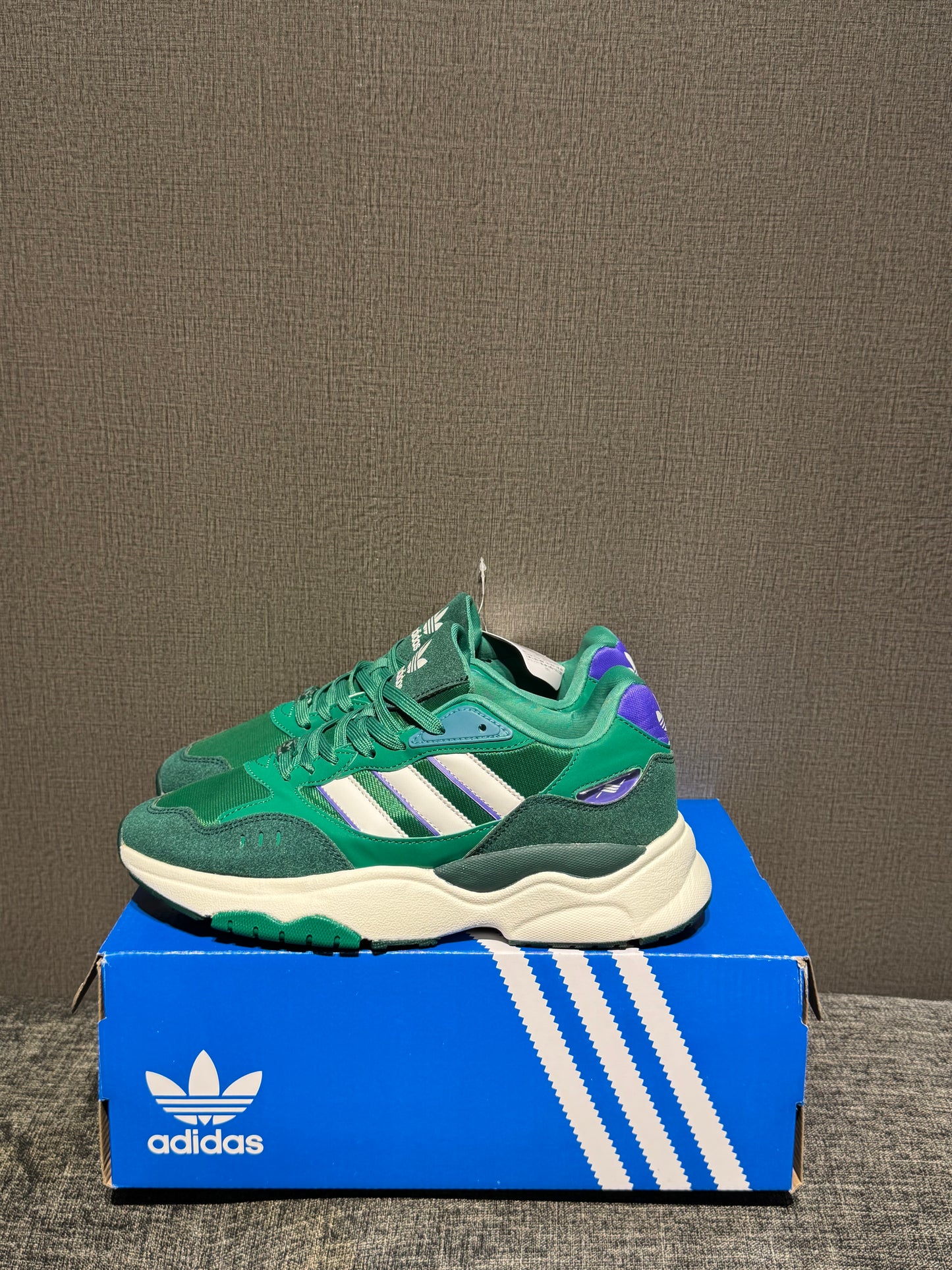 Adidas Retropy F90