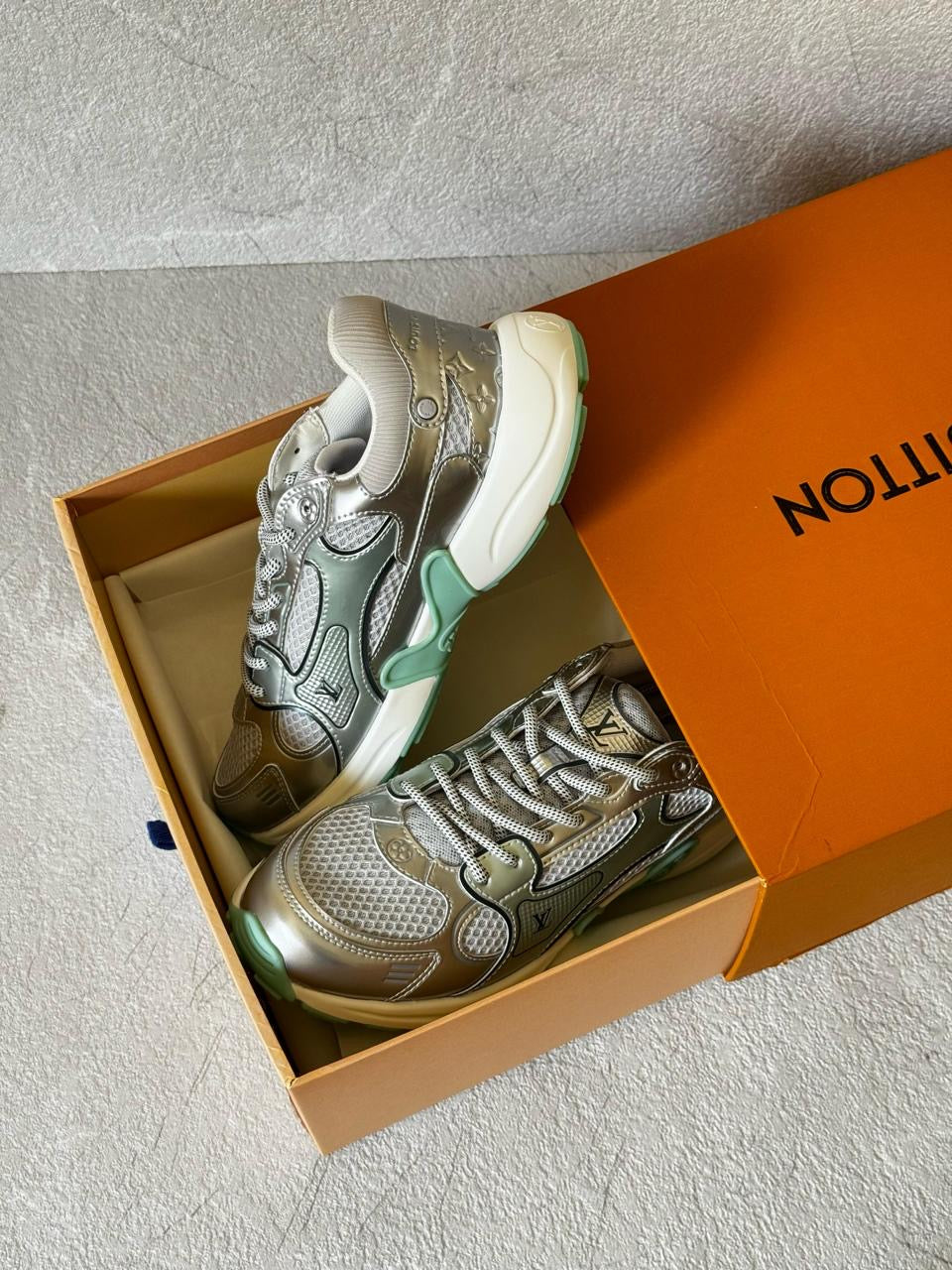 Louis Vuitton Sneakers 4 colors