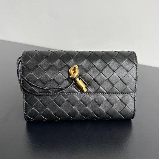 Bottega Veneta Clutch (VIP Quality)