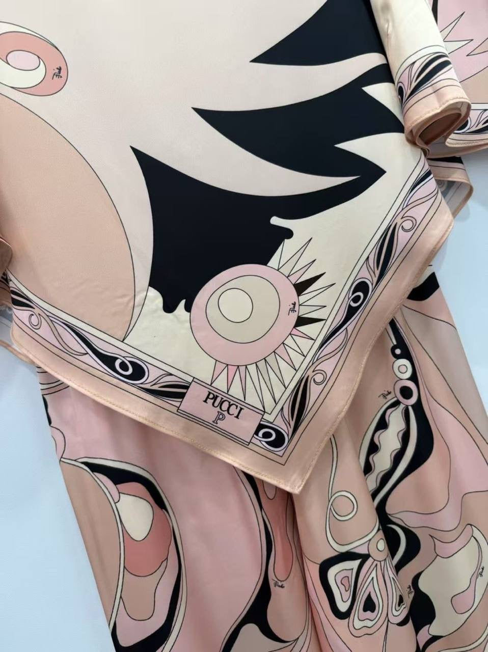 Emilo Pucci Set