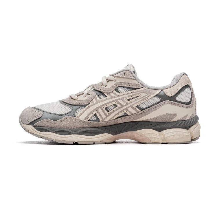ASICS Sneakers