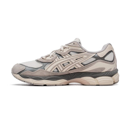 ASICS Sneakers