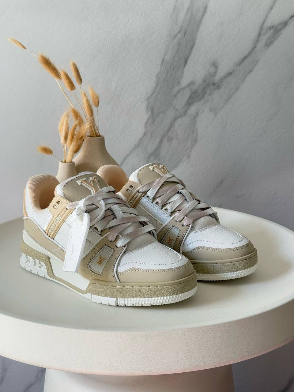 LOUIS VUITTON SNEAKERS