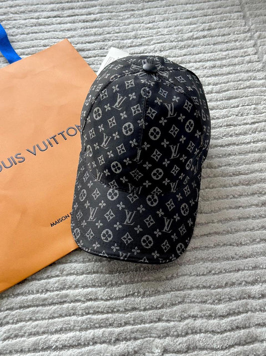 Louis Vuitton Cap 2 colors