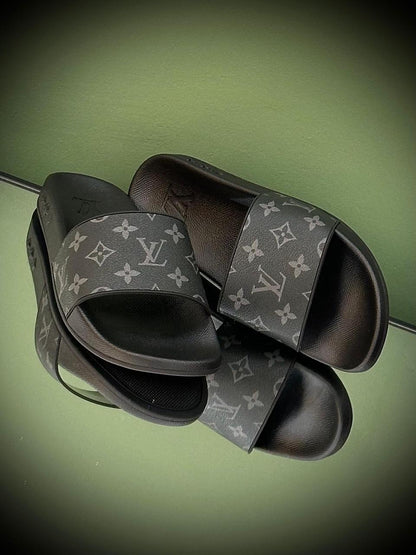 Louis Vuitton Slippers 2 colors