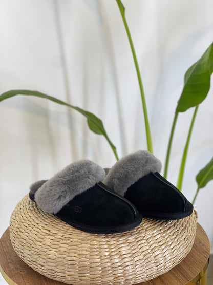 UGG Flat