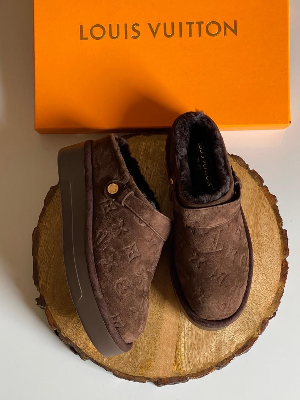 Louis Vuitton Slippers