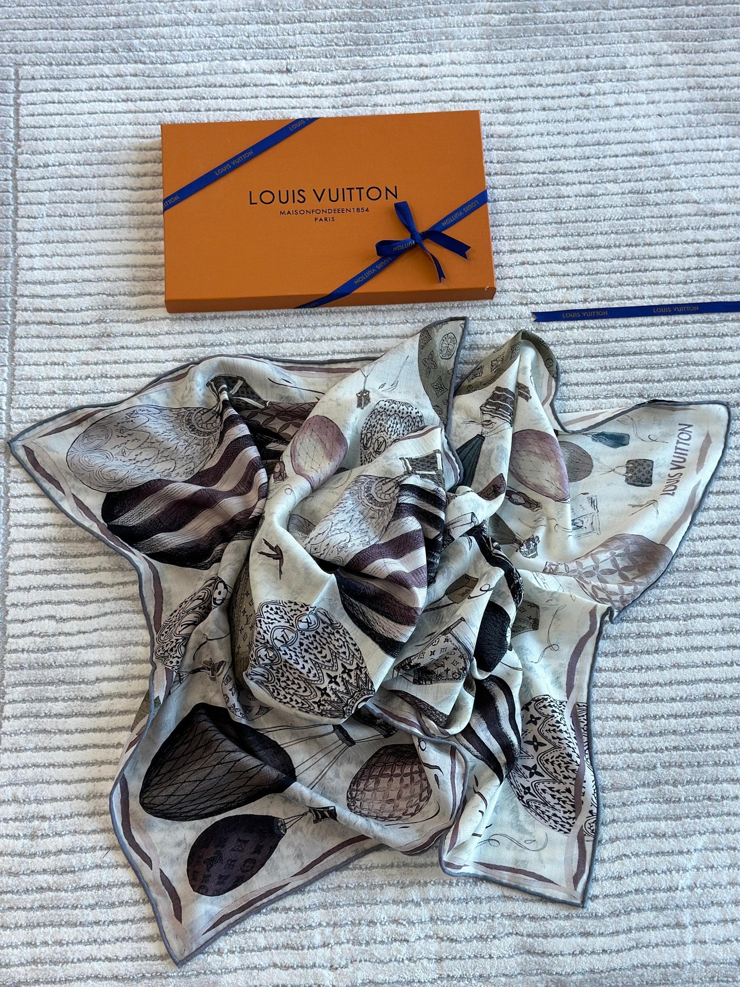 Louis Vuitton Silk Scarf 5 colors