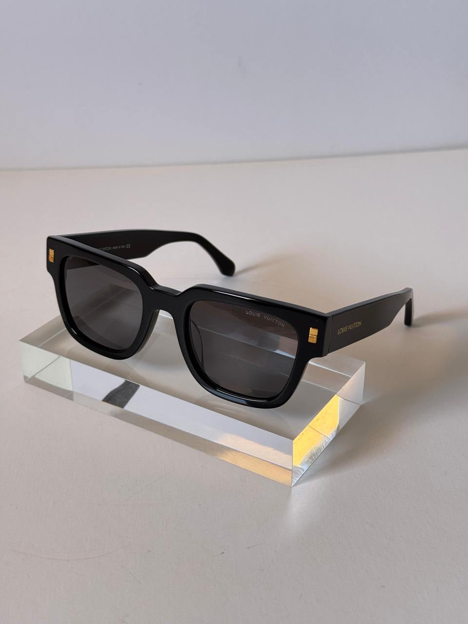 Louis Vuitton Sunglasses 4 colors
