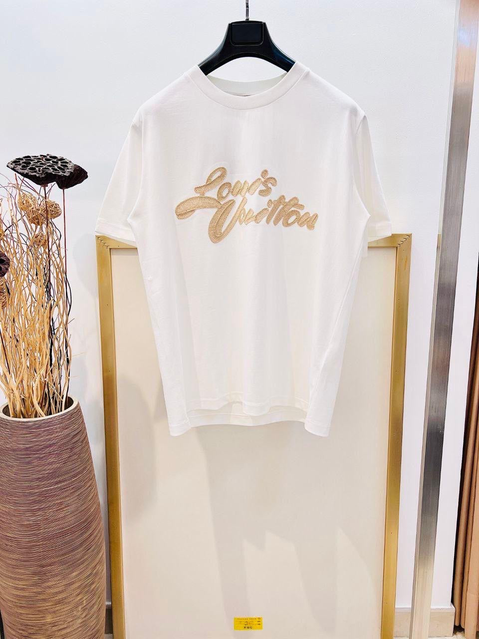 Louis Vuitton T-Shirt 2 colors
