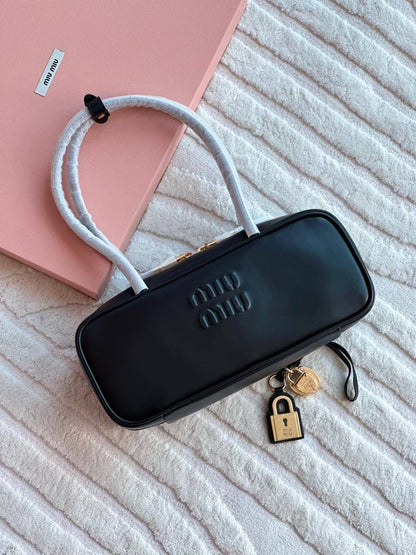 Miu Miu HandBag (VIP Quality)