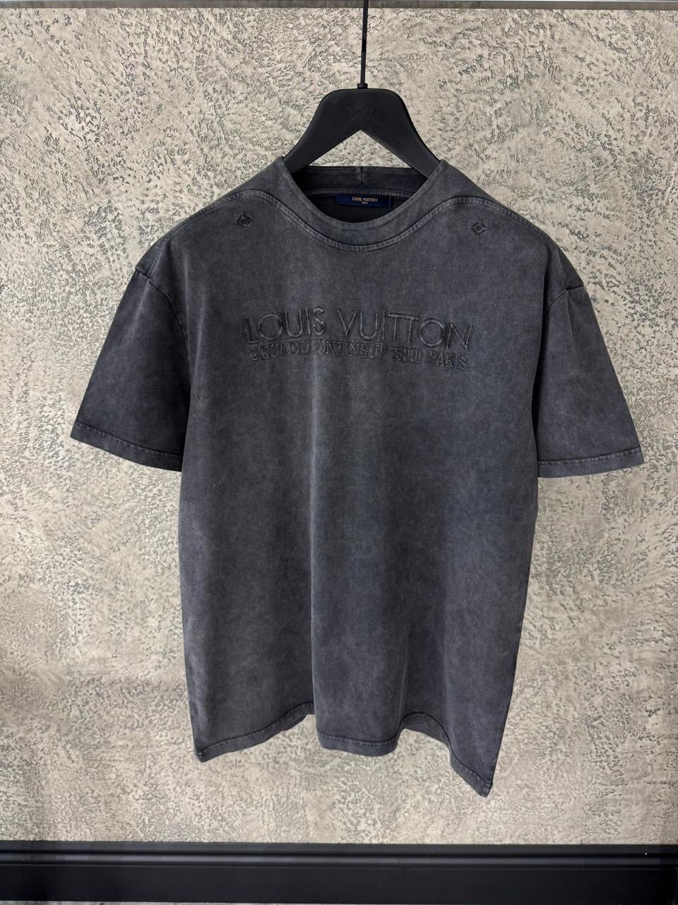 Louis Vuitton T-Shirt 2 colors