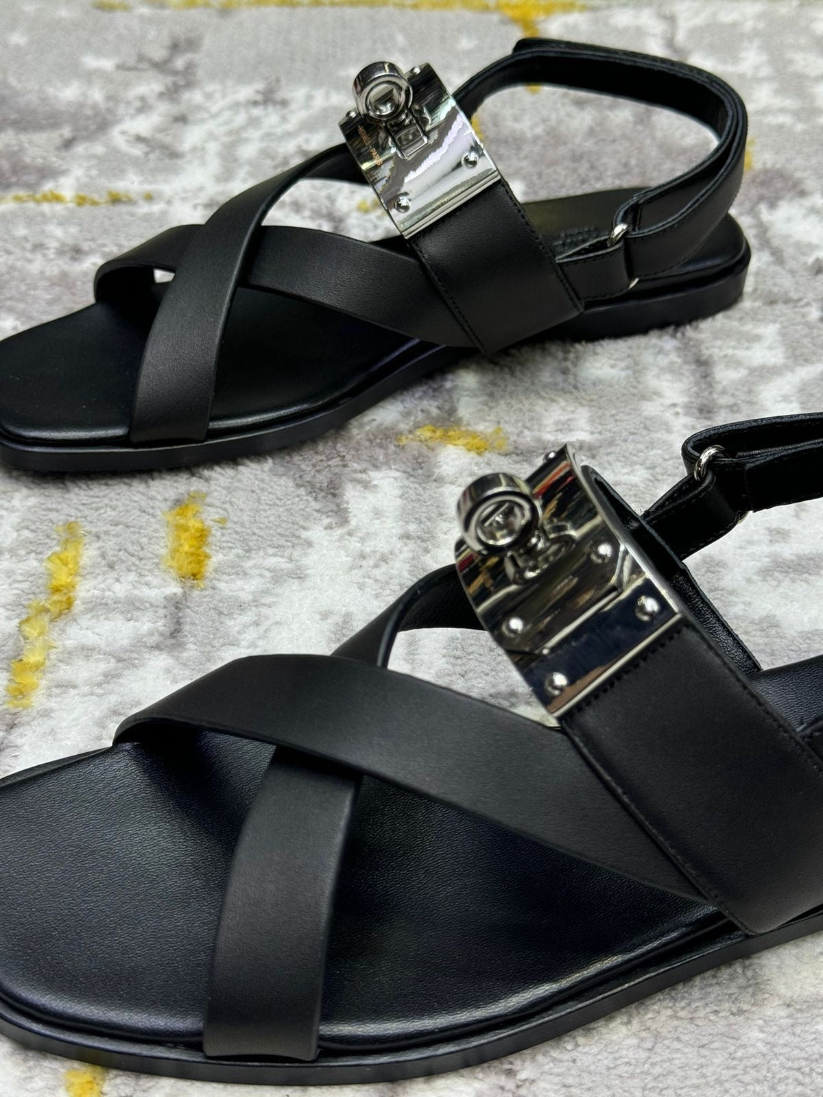 Hermes Slippers 2 colors