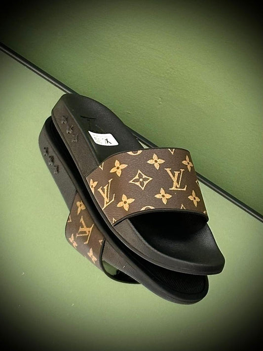 Louis Vuitton Slippers 2 colors