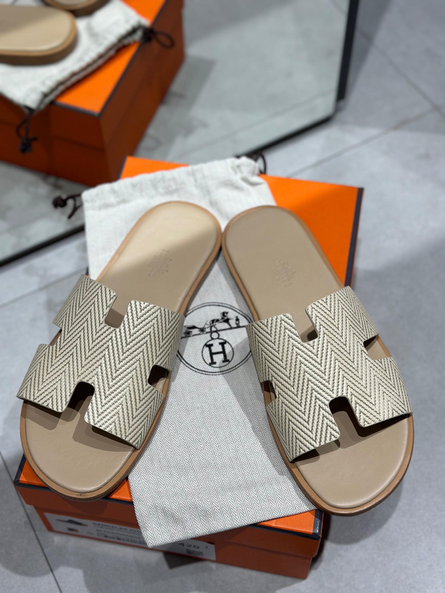 Hermes Slipper