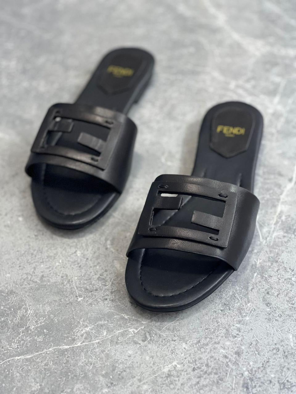 Fendi Slippers 2 colors