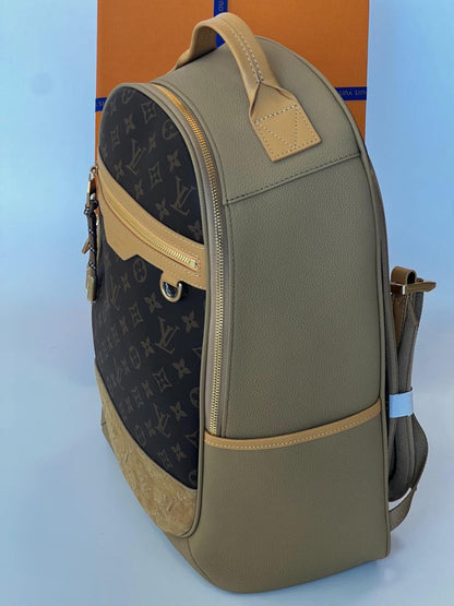 Louis Vuitton Backpack (VIP Quality)