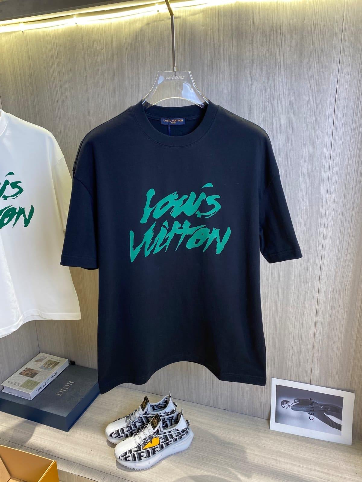 Louis Vuitton T-Shirt 2 colors