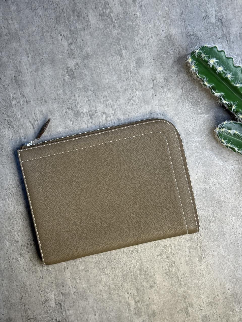 Hermes Pouch (VIP Quality)