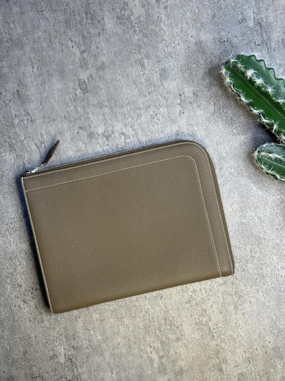 Hermes Pouch (VIP Quality)