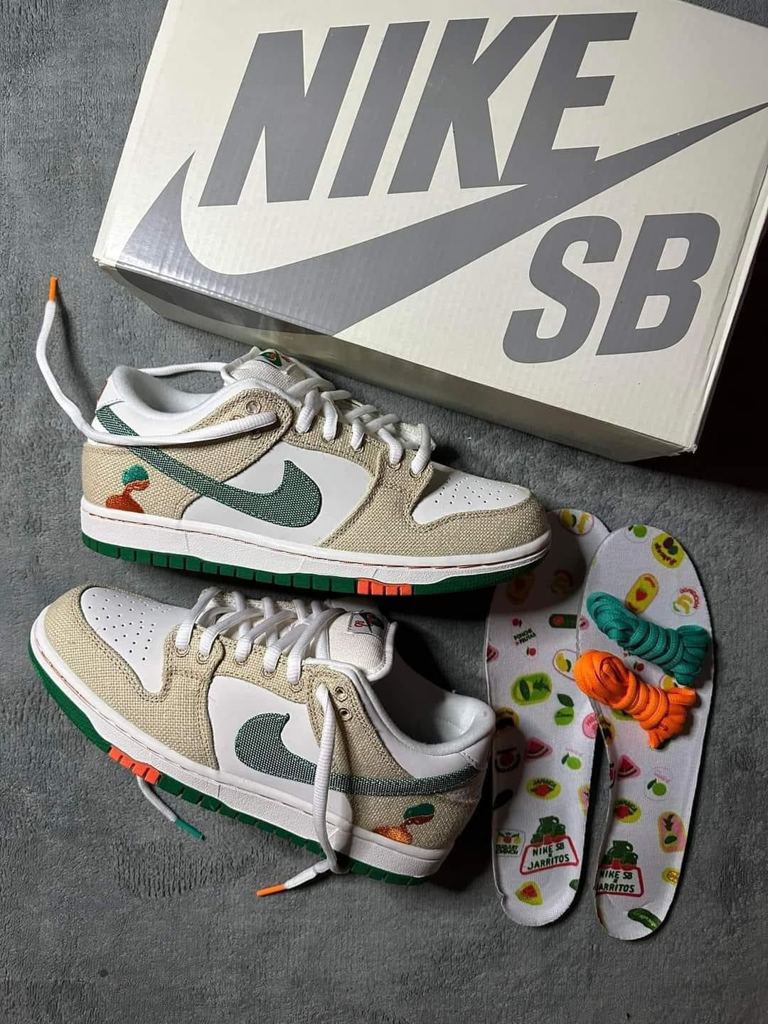 SB Dunk Jarritos
