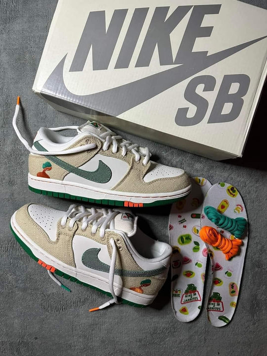 SB Dunk Jarritos