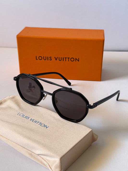 Louis Vuitton Sunglasses 4 colors