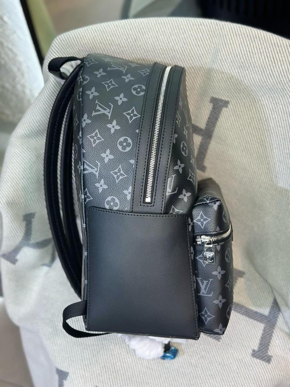 Louis Vuitton Backpack (VIP Quality)