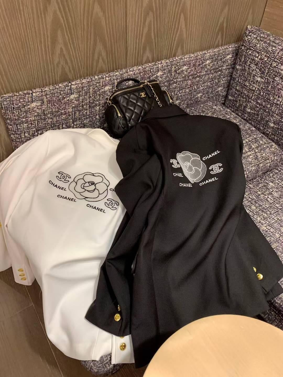 Chanel blazer 2 colors